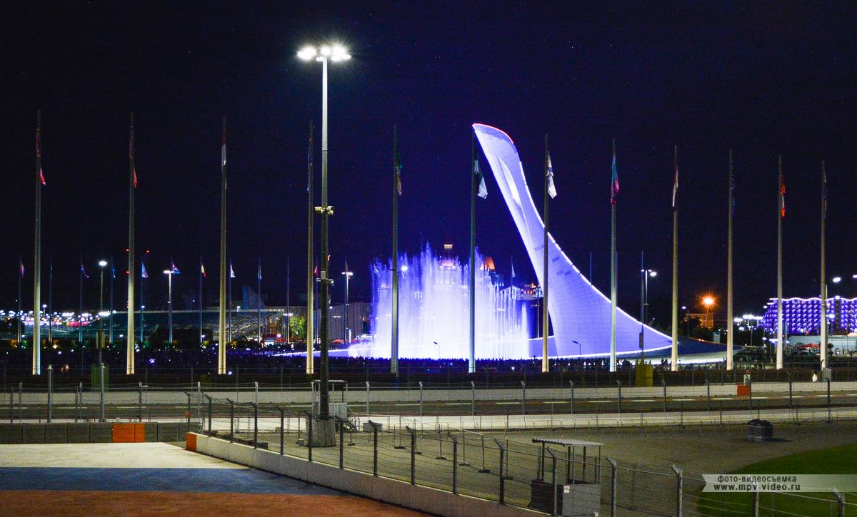 Олимпийский парк видео. Поющий фонтан Адлер Олимпийский парк. Шоу фонтанов Олимпийский парк Сочи. Фонтан в Сочи в Олимпийском парке. Олимпийский парк Сочи 2023.